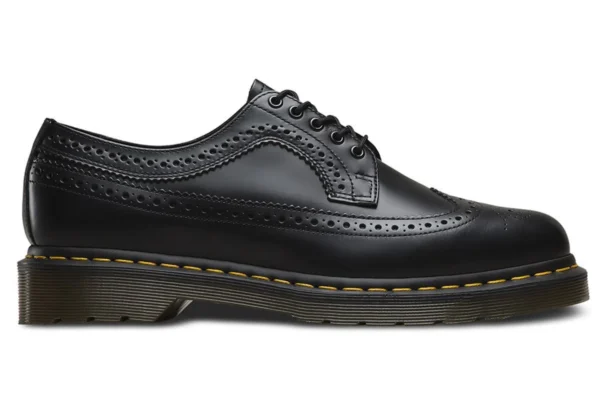 Dr. Martens 3989 Mono: Sepatu Brogue Unik dengan Sentuhan Monokrom
