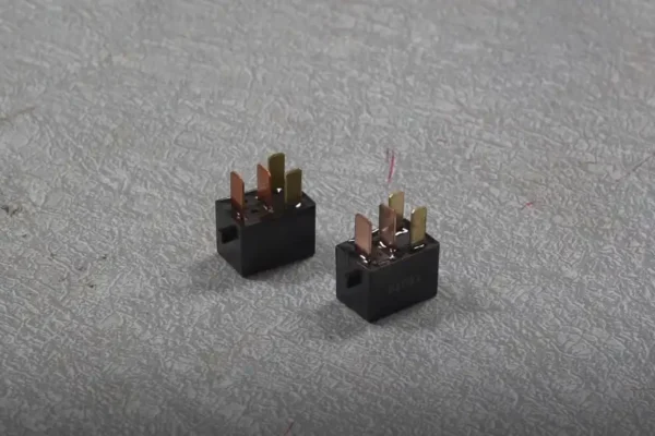 Relay AC Mobil: Komponen Kecil dengan Fungsi Besar dalam Sistem Pendingin