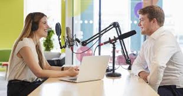 Ide Bisnis Terbaik untuk Menghasilkan Uang dari Podcast